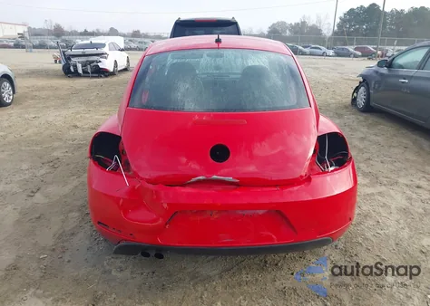 2014 Volkswagen Beetle 2.5L Entry from USA, damaged, VIN 3VWFP7AT8EM627537